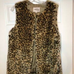 Forever 21 Faux Fur Cheetah/Animal Print Vest. Size L.